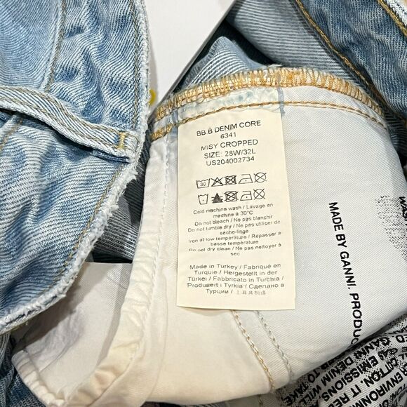 NWT GANNI Misy Cropped Relaxed Straight High Rise Jeans Size 28 Light Blue Stone - Picture 9 of 13